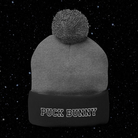 PUCK BUNNY (white) Pom-Pom Knit Cap (Embroidery)